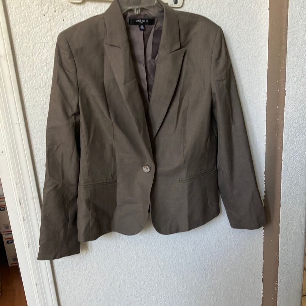 FINAL MARKDOWN Nine West blazer 16